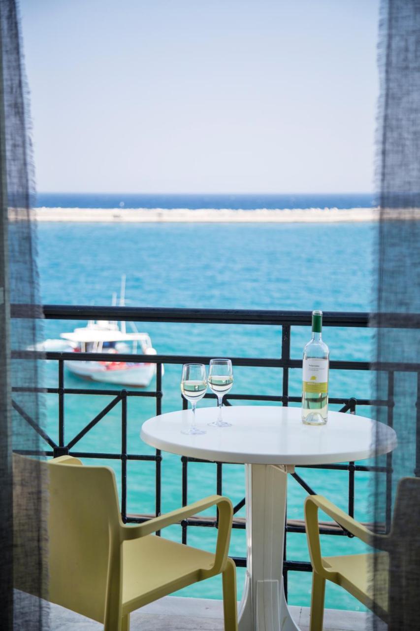 Samaina Port Hotel Karlovassi Buitenkant foto